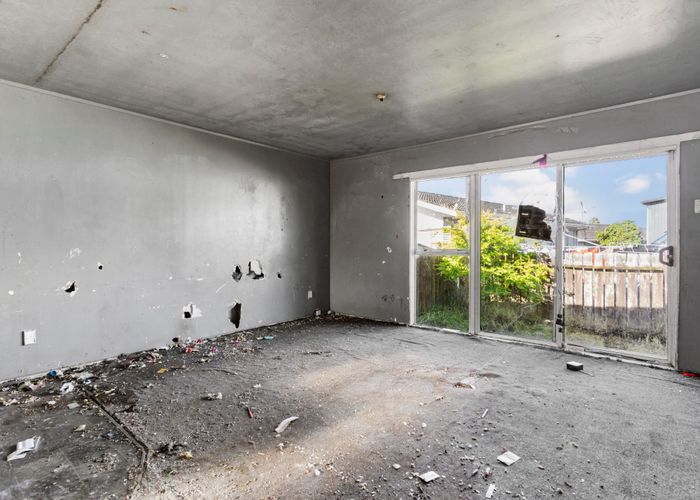  at 2/15 Moncrieff Avenue, Clendon Park, Auckland