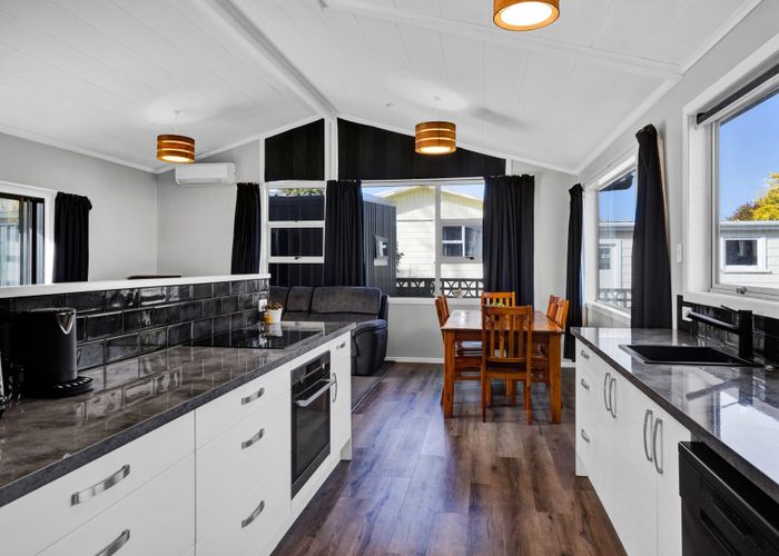  at 10 Karaka Street, Merrilands, New Plymouth