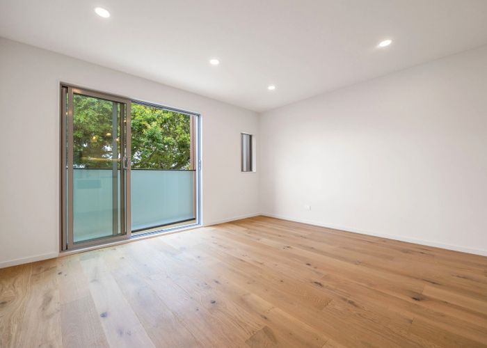  at 8/1358 Dominion Road, Mount Roskill, Auckland City, Auckland