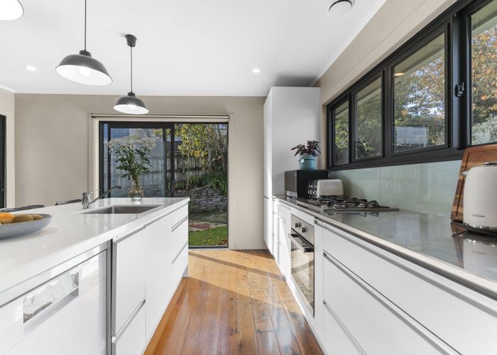  at 3 Stuart Place, Blagdon, New Plymouth, Taranaki