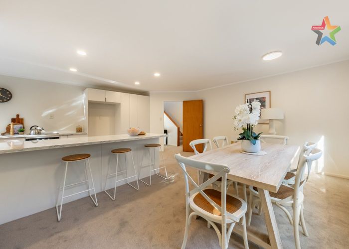  at 14 Shackle Lane, Whitby, Porirua, Wellington