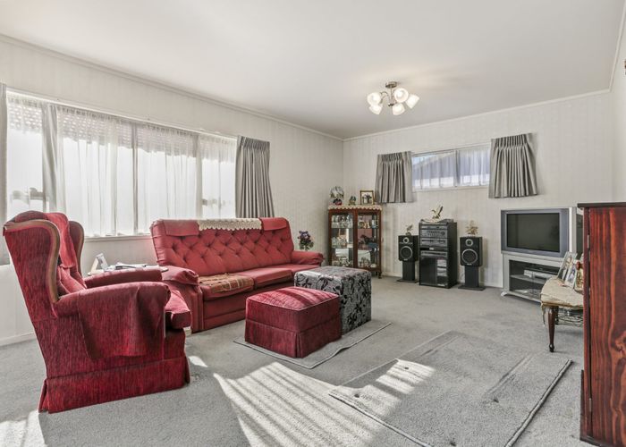  at 2/377 Blockhouse Bay Road, Blockhouse Bay, Auckland City, Auckland