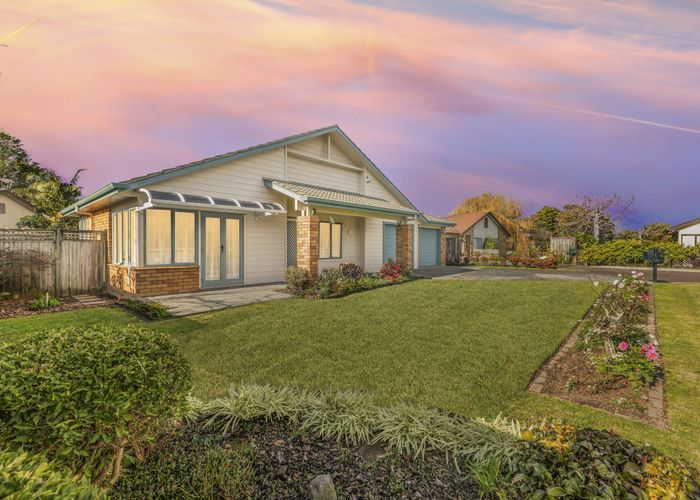  at 125 Riverton Drive, Randwick Park, Auckland