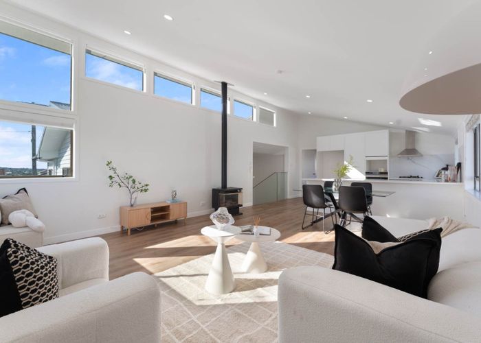  at 85 Pupuke Road, Northcote, North Shore City, Auckland