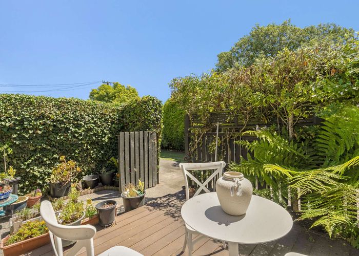  at 2/51 Southampton Street, Sydenham, Christchurch City, Canterbury