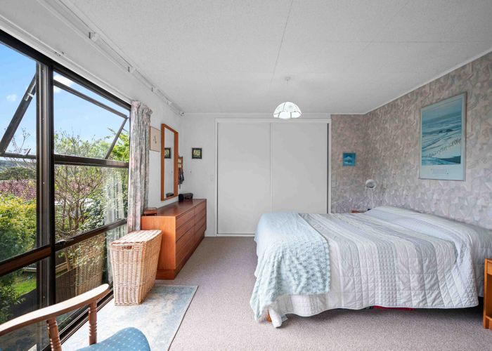  at 48 Pokapu Street, Titirangi, Auckland
