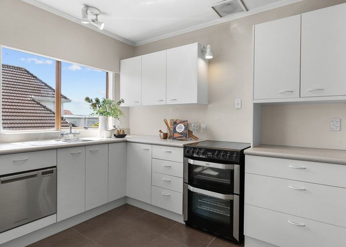  at 1/54 Challenger Street, St Heliers, Auckland