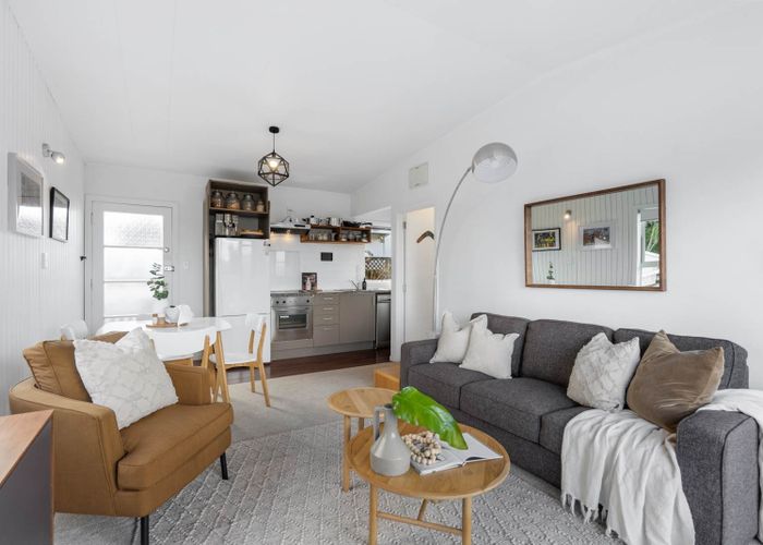  at 3/21 Thatcher Street, Mission Bay, Auckland