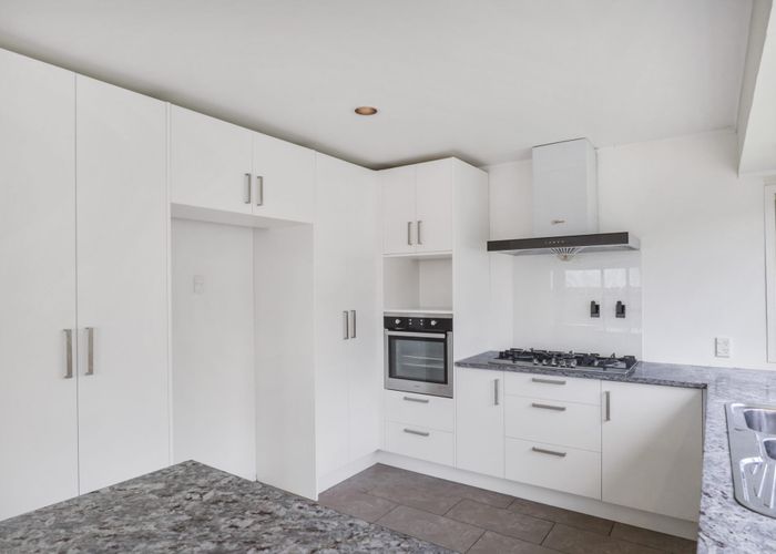  at 225 Chelsea View Drive, Chatswood, Auckland