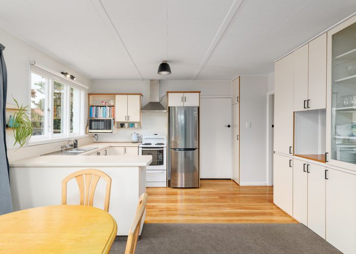  at 114 Mooray Avenue, Bishopdale, Christchurch City, Canterbury
