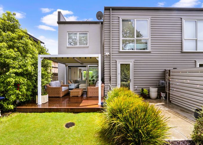  at 4 Orowaru Avenue, Massey, Auckland