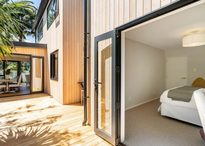  at 2/236 Beach Road, Campbells Bay, Auckland