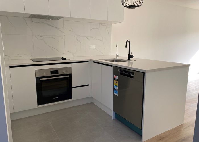  at 4/2 Ayr Road, Pakuranga, Auckland