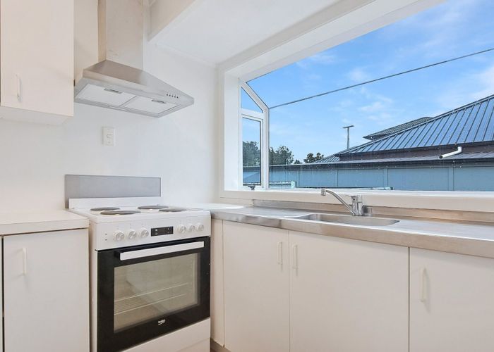  at 4 Miniver Street, Glen Innes, Auckland City, Auckland