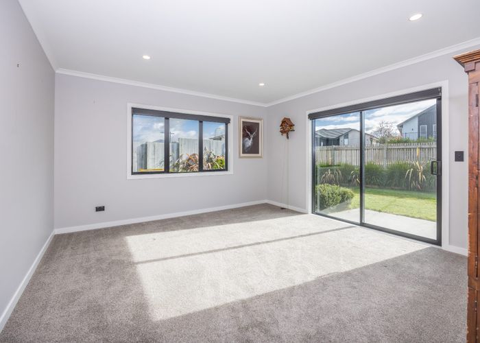  at 6 Kapua Crescent, Rototuna North, Hamilton