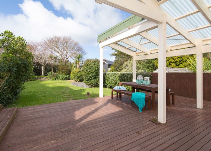 at 7 Bungalow Avenue, Point Chevalier, Auckland