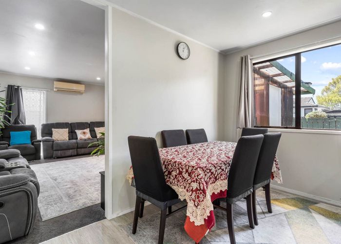  at 2/47 Taitimu Drive, Weymouth, Manukau City, Auckland