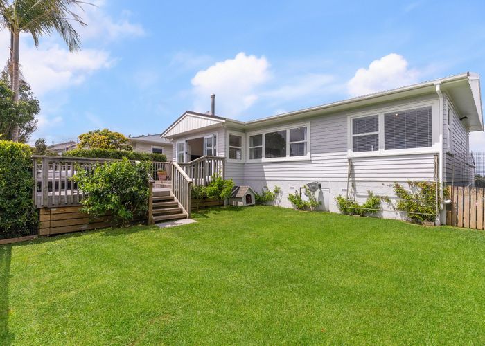  at 15 Roberts Road, Glenfield, North Shore City, Auckland