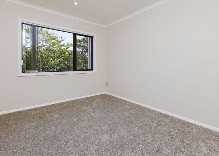  at 4A Mirrabooka Avenue, Botany Downs, Manukau City, Auckland