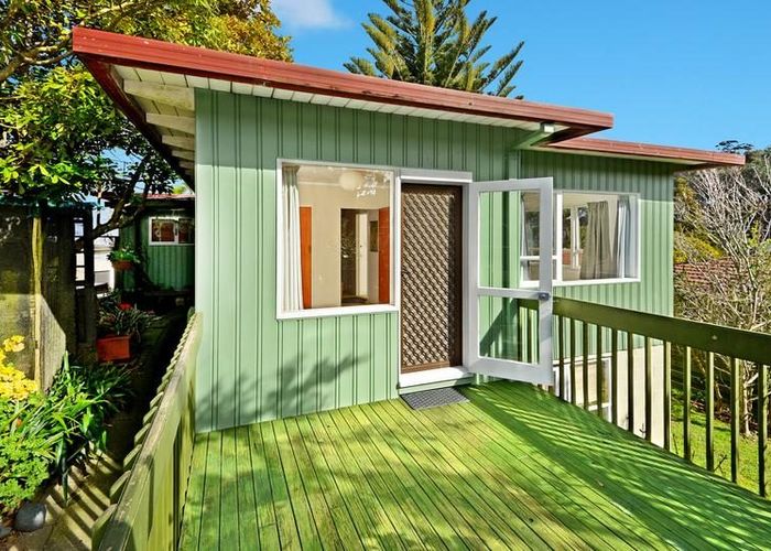  at 78 Ravenwood Drive, Forrest Hill, North Shore City, Auckland