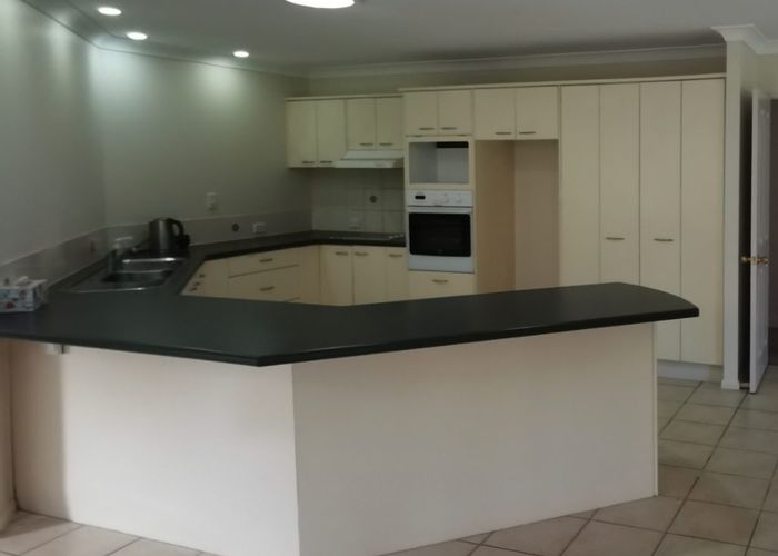  at 78 Park Lane, Runciman, Drury