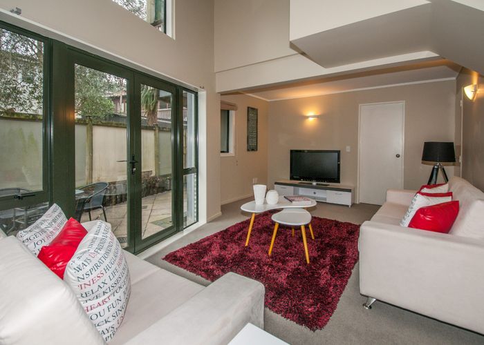  at 1/799 Beach Road, Browns Bay, Auckland