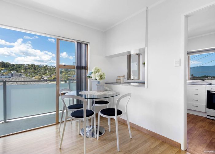  at 3/762 Beach Road, Browns Bay, Auckland
