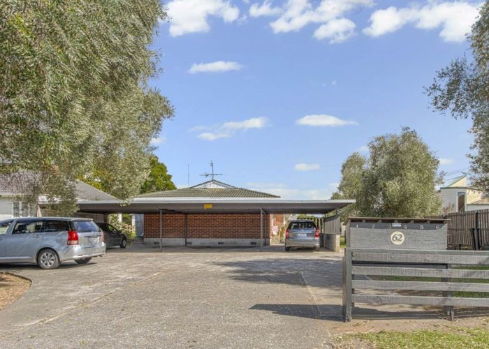  at 2/62 Lincoln Road, Henderson, Waitakere City, Auckland