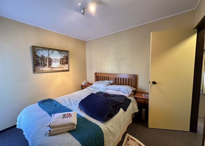  at 9 Loloma Drive, Half Moon Bay, Auckland