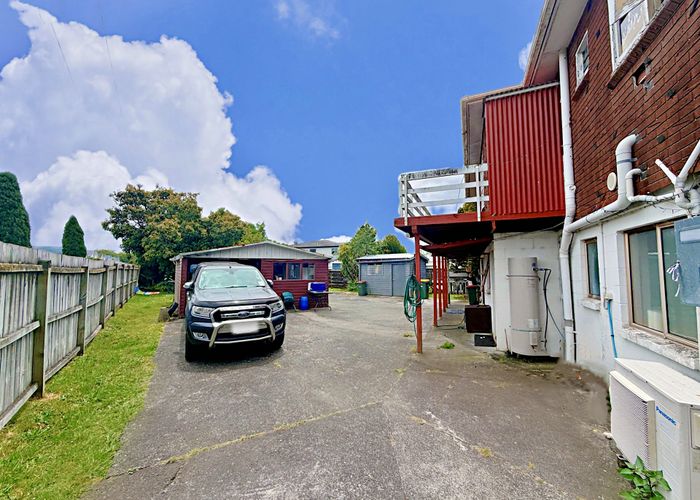  at 12 Rathgar Road, Henderson, Waitakere City, Auckland