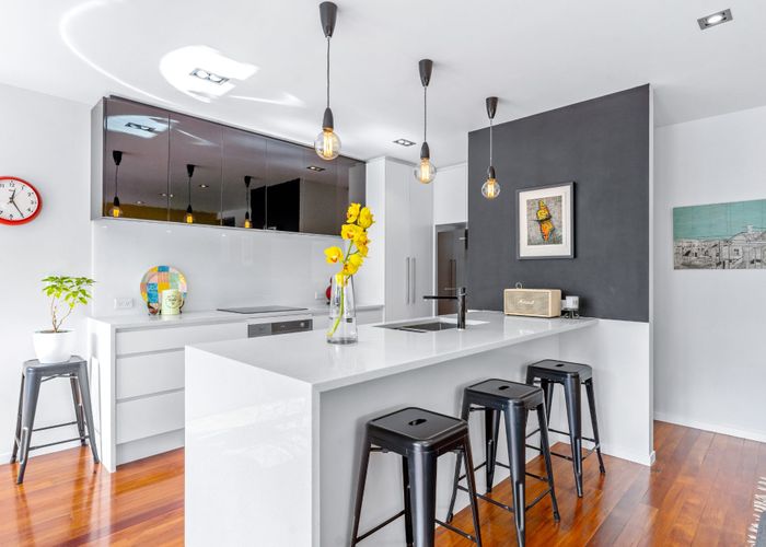  at 14 Waimana Avenue, Northcote Point, Auckland