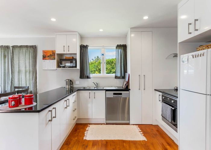  at 11 Crocombe Crescent, Beach Haven, Auckland