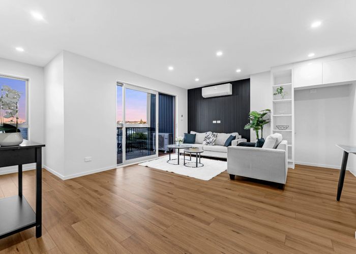  at 4/8 Reeves Avenue, Papatoetoe, Manukau City, Auckland