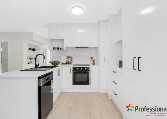  at 39 Cottingham Crescent, Mangere East, Auckland