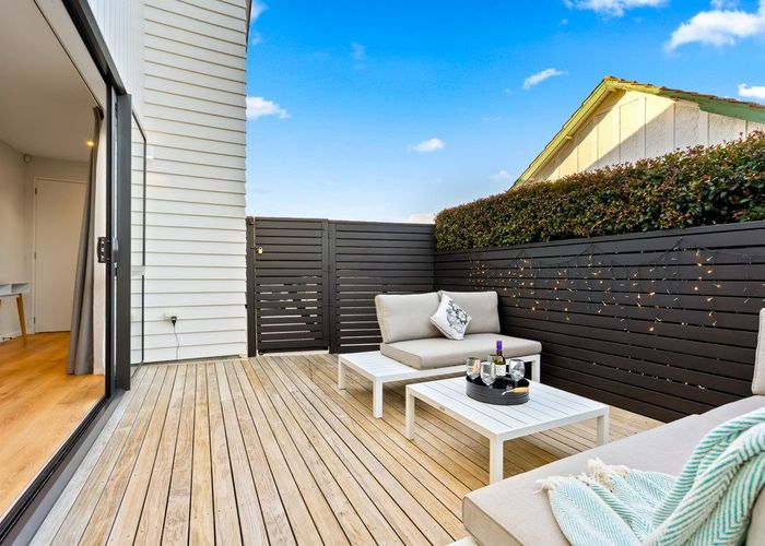  at 112B Hutchinson Avenue, New Lynn, Waitakere City, Auckland