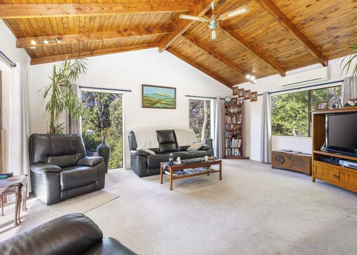  at 68 Gledstane Road, Stanmore Bay, Whangaparaoa