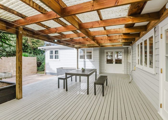  at 51 Eatwell Avenue, Paraparaumu Beach, Kapiti Coast, Wellington