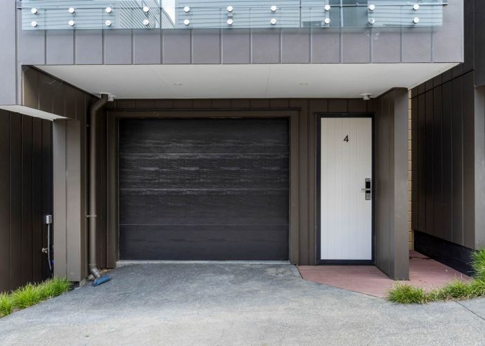  at 30 Potter Avenue, Northcote, North Shore City, Auckland