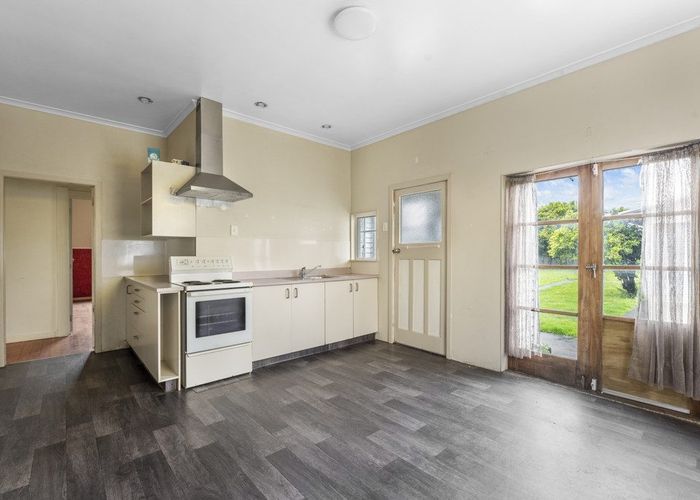  at 8 Delhi Avenue, Aramoho, Whanganui