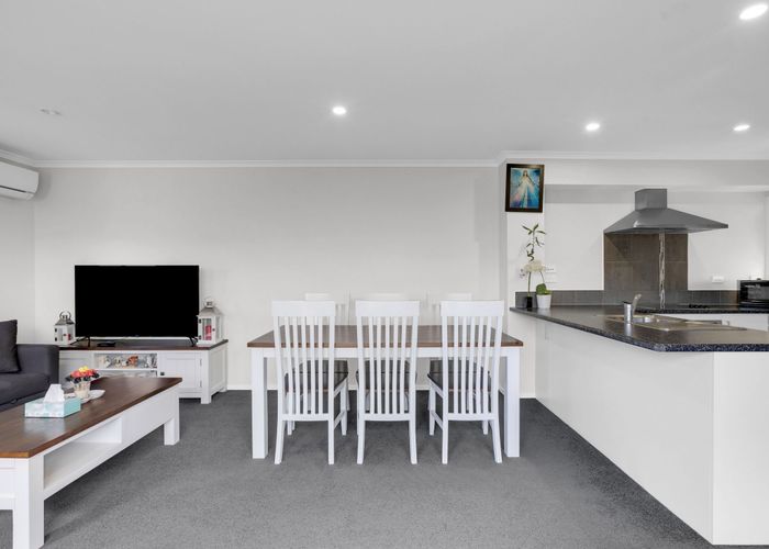  at 4/52 Cook Street, Hamilton East, Hamilton, Waikato