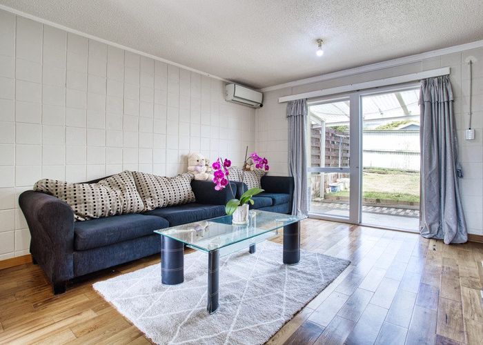  at 35 Fred Woodward Place, Mount Roskill, Auckland City, Auckland