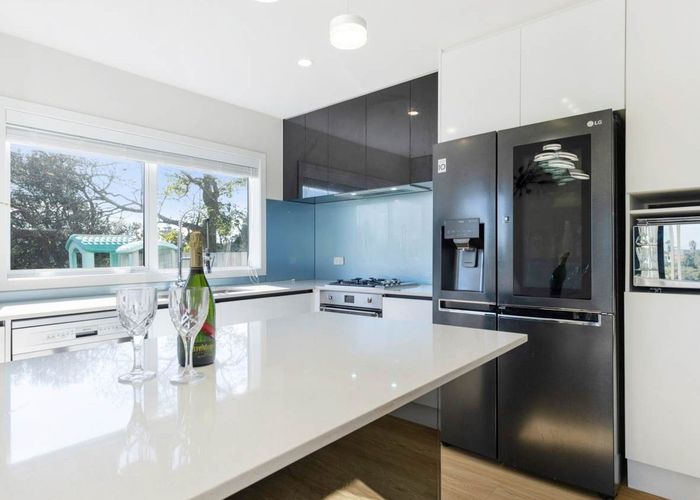  at 11 Seaside Place, Pakuranga, Auckland
