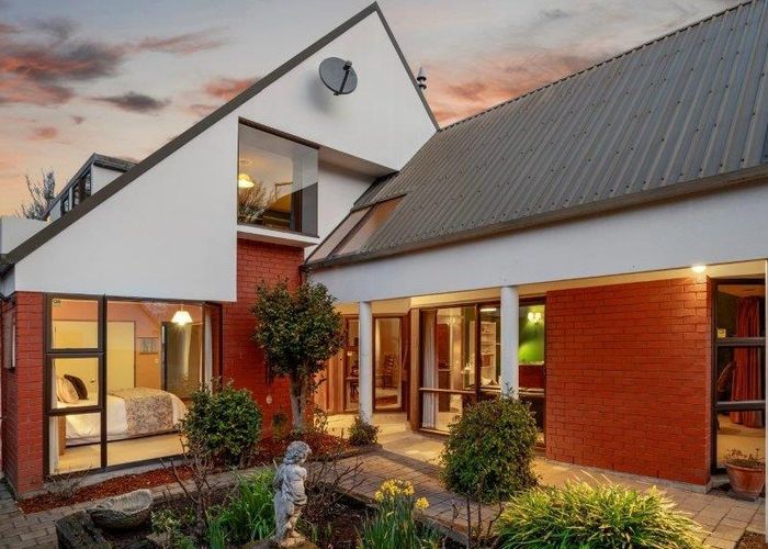  at 20 Snowdon Road, Fendalton, Christchurch