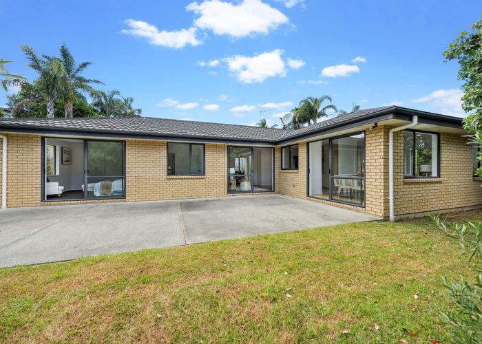  at 31 Admirals Court Drive, Greenhithe, Auckland
