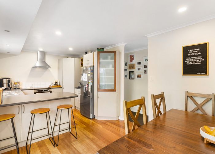  at 21 Alma Street, Te Atatu South, Waitakere City, Auckland