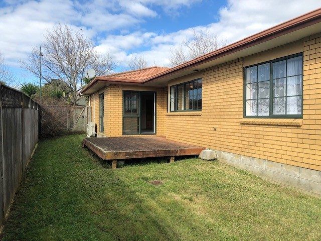  at 8 Cottesmore Place, Huntington Park, Manukau City, Auckland