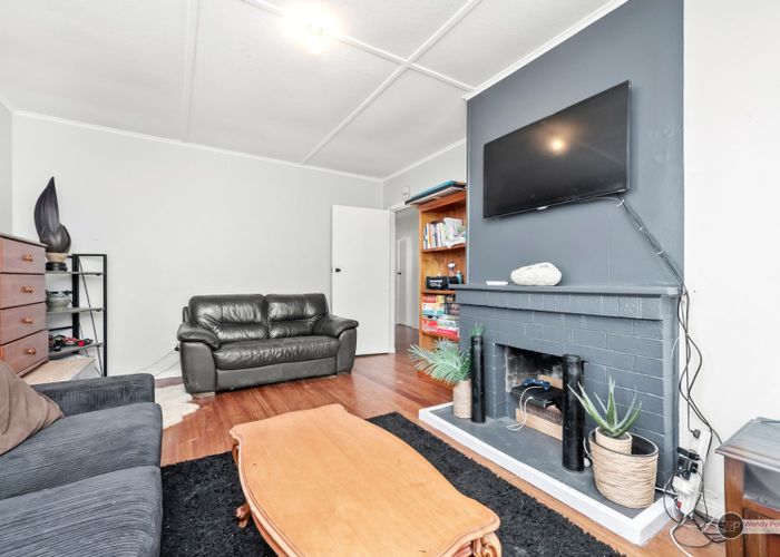  at 109 Waddington Drive, Naenae, Lower Hutt