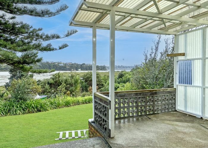  at 829 Te Atatu Rd, Te Atatu Peninsula, Waitakere City, Auckland