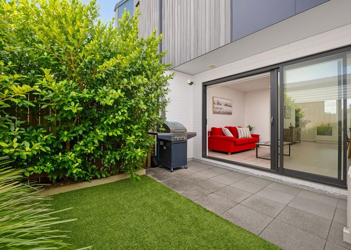  at 10/12 Tawa Road, Te Atatu Peninsula, Waitakere City, Auckland