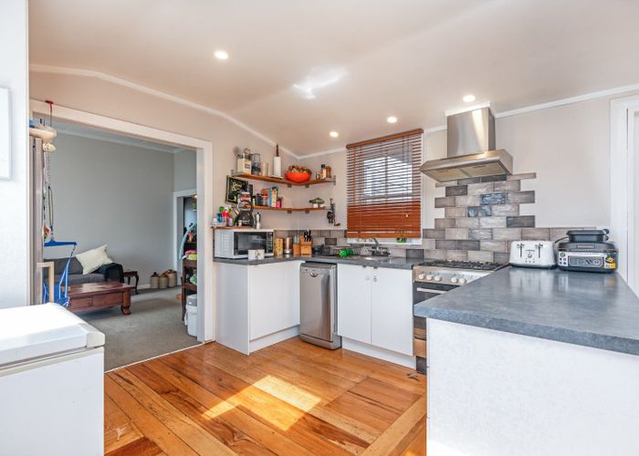  at 19 Manson Street, Terrace End, Palmerston North